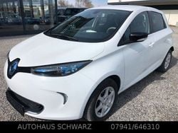 Weiß Gebraucht 2016 Renault Zoe Life Kleinwagen | 7.450 € (Fairer Preis)