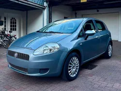 Grau Gebraucht 2009 Fiat Punto Kleinwagen | 2.790 € (Teuer)