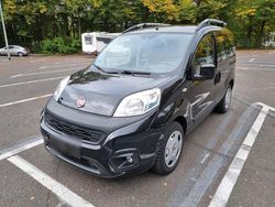 Schwarz Gebraucht 2017 Fiat Qubo Lounge Van / Kleinbus | 8.990 €