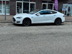 Weiß Gebraucht 2014 Tesla Model S Limousine | 19.000 €
