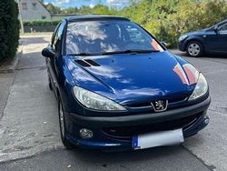 Blau Gebraucht 2005 Peugeot 206 Kleinwagen | 3.200 €
