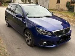 Blau Gebraucht 2018 Peugeot 308 Kombi | 12.500 € (Etwas zu teuer)