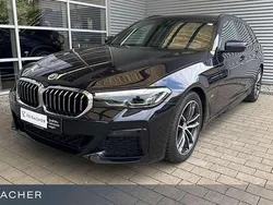 Carbonschwarz metallic Gebraucht 2022 BMW 520 Efficient Dynamics Kombi | 38.349 € (Teuer)