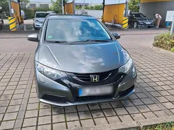 Grau Gebraucht 2015 Honda Civic Limousine | 7.600 € (Fairer Preis)