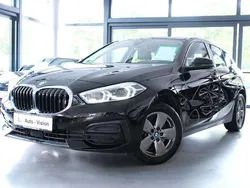 Schwarz Gebraucht 2022 BMW 118 Advantage Kleinwagen | 19.900 € (Guter Preis)