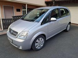 Silber Gebraucht 2004 Opel Meriva Enjoy Van / Kleinbus | 4.700 €