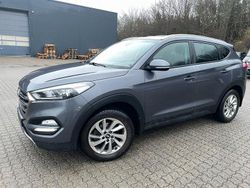 Grau Gebraucht 2016 Hyundai Tucson SUV | 10.700 € (Superpreis)