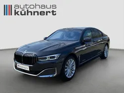 Sophistograu brillanteffekt me Gebraucht 2020 BMW 740 Performance Limousine | 52.445 € (Guter Preis)