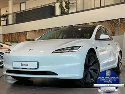 Weiß Gebraucht 2024 Tesla Model 3 Long Range AWD Limousine | 42.980 € (Fairer Preis)