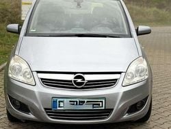Grau Gebraucht 2008 Opel Zafira Eco Van / Kleinbus | 2.900 € (Superpreis)
