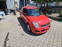 Rot Gebraucht 2009 Suzuki Swift Kleinwagen | 2.900 € (Fairer Preis)