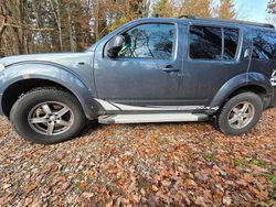 Grau Gebraucht 2006 Nissan Pathfinder SUV | 13.900 €