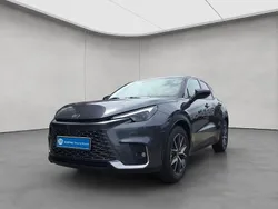Grau Neu 2025 Lexus LBX SUV | 38.550 € (Etwas zu teuer)