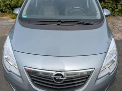 Grau Gebraucht 2012 Opel Meriva Eco Van / Kleinbus | 6.600 € (Etwas zu teuer)