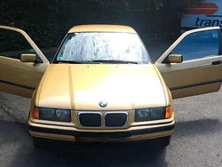 Gold Gebraucht 1999 BMW 316 Compact Kleinwagen | 2.500 €