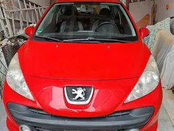 Rot Gebraucht 2009 Peugeot 207 Kleinwagen | 1.000 € (Superpreis)