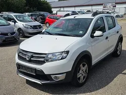 Weiß Gebraucht 2014 Dacia Sandero Prestige Kleinwagen | 2.690 € (Guter Preis)
