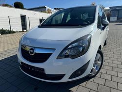 Weiß Gebraucht 2012 Opel Meriva Color Edition Van / Kleinbus | 3.480 € (Guter Preis)