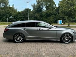 Silber Gebraucht 2018 Mercedes CLS250 AMG Kombi | 26.799 € (Fairer Preis)