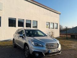 Silber Gebraucht 2016 Subaru Outback Kombi | 8.600 € (Teuer)