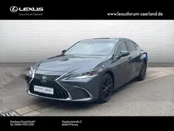 Sonic grey Gebraucht 2024 Lexus ES300 Luxury Line Limousine | 51.990 € (Etwas zu teuer)
