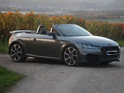 Grau Gebraucht 2022 Audi TT Roadster Sport Cabrio | 57.500 € (Guter Preis)