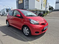 Rot Gebraucht 2009 Toyota Aygo City Kleinwagen | 5.990 € (Fairer Preis)