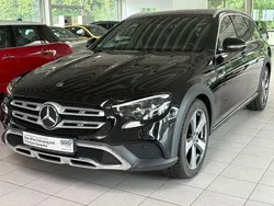 Schwarz Gebraucht 2020 Mercedes 200 SUV | 36.990 € (Guter Preis)