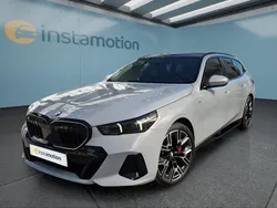 Grau Gebraucht 2025 BMW 520 Kombi | 56.949 € (Superpreis)