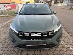 Grün Gebraucht 2023 Dacia Sandero Expression SUV | 14.999 € (Guter Preis)