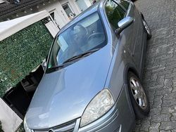 Grau Gebraucht 2006 Opel Corsa Kleinwagen | 1.500 € (Fairer Preis)