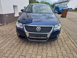 Blau Gebraucht 2010 VW Passat Comfortline Kombi | 1.599 € (Superpreis)