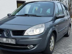 Grau Gebraucht 2007 Renault Scénic II Dynamique Van / Kleinbus | 1.650 € (Etwas zu teuer)