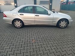 Silber Gebraucht 2004 Mercedes C200 Limousine | 1.690 € (Guter Preis)