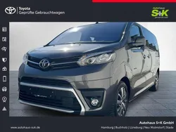 Basaltgrau metallic Gebraucht 2023 Toyota Proace Verso Plus Kombi | 40.670 € (Fairer Preis)