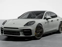 Grau Neu 2025 Porsche Panamera Turbo S Limousine | 249.781 € (Etwas zu teuer)