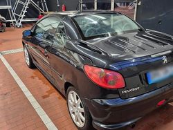 Schwarz Gebraucht 2004 Peugeot 206 CC Cabrio | 1.400 € (Fairer Preis)
