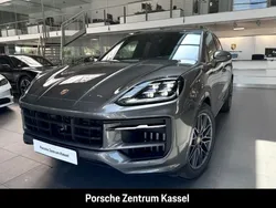 Quarzitgraumetallic Neu 2024 Porsche Cayenne Basis SUV | 137.198 € (Teuer)