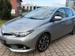 Grau Gebraucht 2016 Toyota Auris Design Kleinwagen | 11.900 € (Fairer Preis)