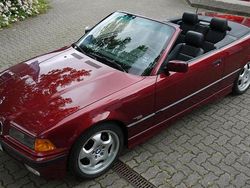 Rot Gebraucht 1994 BMW 318 Cabriolet Sport Line Cabrio | 19.900 €