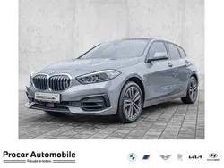 Grau Gebraucht 2022 BMW 120 Sport Line Kleinwagen | 28.495 € (Teuer)
