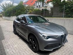 Grau Gebraucht 2021 Alfa Romeo Stelvio SUV | 39.456 € (Teuer)