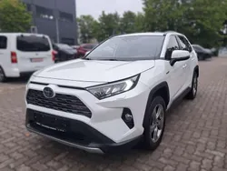 White pearl cs Gebraucht 2020 Toyota RAV4 Hybrid Team SUV | 28.990 € (Fairer Preis)