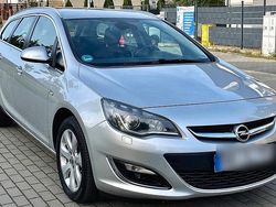 Silber Gebraucht 2015 Opel Astra Kombi | 4.250 € (Fairer Preis)