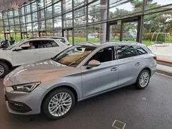Silber Gebraucht 2023 Seat Leon XCELLENCE Limousine | 25.800 € (Etwas zu teuer)