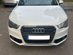 Weiß Gebraucht 2012 Audi A1 S-Line Kleinwagen | 6.100 € (Fairer Preis)