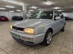Silber Gebraucht 1997 VW Golf Limousine | 4.998 €