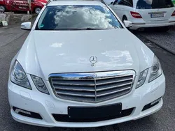 Weiß Gebraucht 2010 Mercedes E350 Kombi | 8.000 € (Guter Preis)