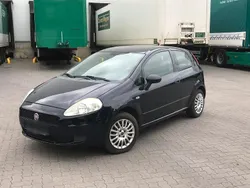 Schwarz Gebraucht 2010 Fiat Grande Punto Kleinwagen | 2.399 € (Fairer Preis)