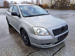 Silber Gebraucht 2004 Toyota Avensis Executive Limousine | 2.200 € (Superpreis)
